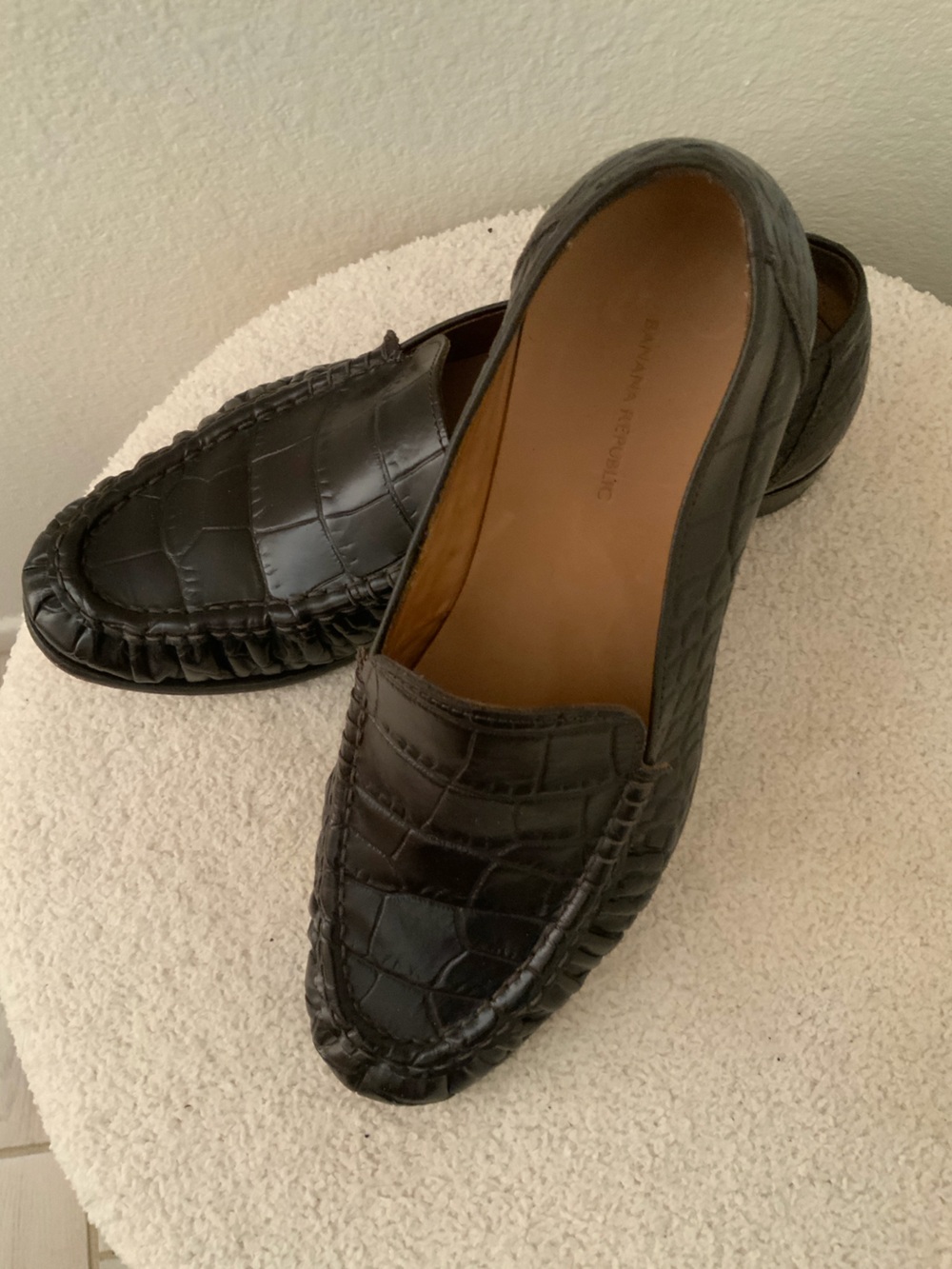Banana Republic Men's Brown Croc-Embossed Slip-On Loafers